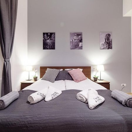 Cracow Rent Apartments - Spacious Apartments For 2-7 People In Quiet Area - Kolberga Street Nr 3 - 10 Min To Main Square By Foot Krakau Exterior foto