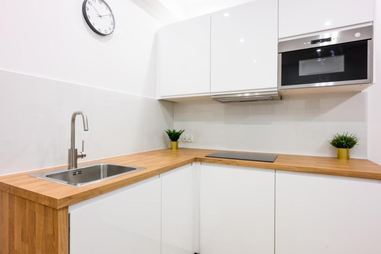 Cracow Rent Apartments - Spacious Apartments For 2-7 People In Quiet Area - Kolberga Street Nr 3 - 10 Min To Main Square By Foot Krakau Exterior foto