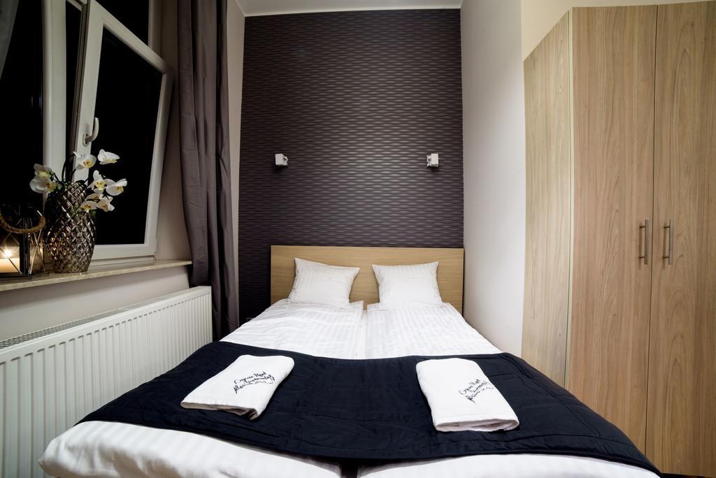 Cracow Rent Apartments - Spacious Apartments For 2-7 People In Quiet Area - Kolberga Street Nr 3 - 10 Min To Main Square By Foot Krakau Exterior foto