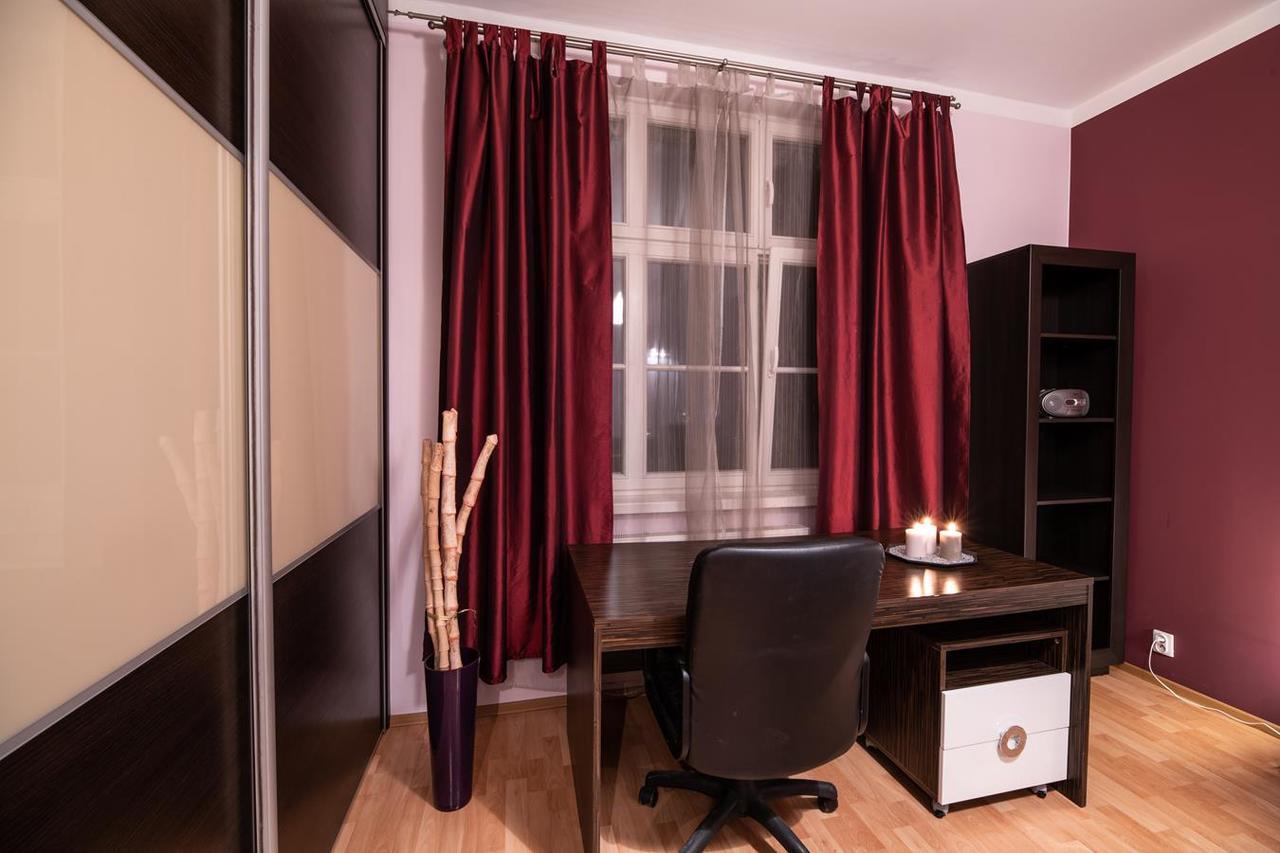 Cracow Rent Apartments - Spacious Apartments For 2-7 People In Quiet Area - Kolberga Street Nr 3 - 10 Min To Main Square By Foot Krakau Exterior foto