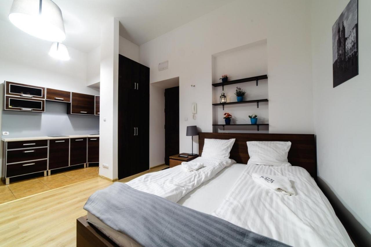 Cracow Rent Apartments - Spacious Apartments For 2-7 People In Quiet Area - Kolberga Street Nr 3 - 10 Min To Main Square By Foot Krakau Exterior foto