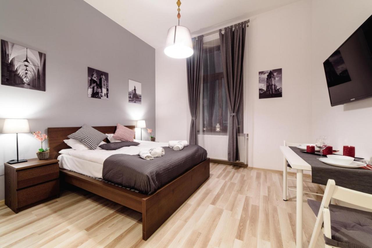 Cracow Rent Apartments - Spacious Apartments For 2-7 People In Quiet Area - Kolberga Street Nr 3 - 10 Min To Main Square By Foot Krakau Exterior foto